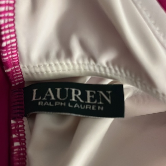 Ladies Beach Club Twist OnePiece, Multi Color, Slimming Swimsuit by RALPH LAUREN - Picture 6 of 16